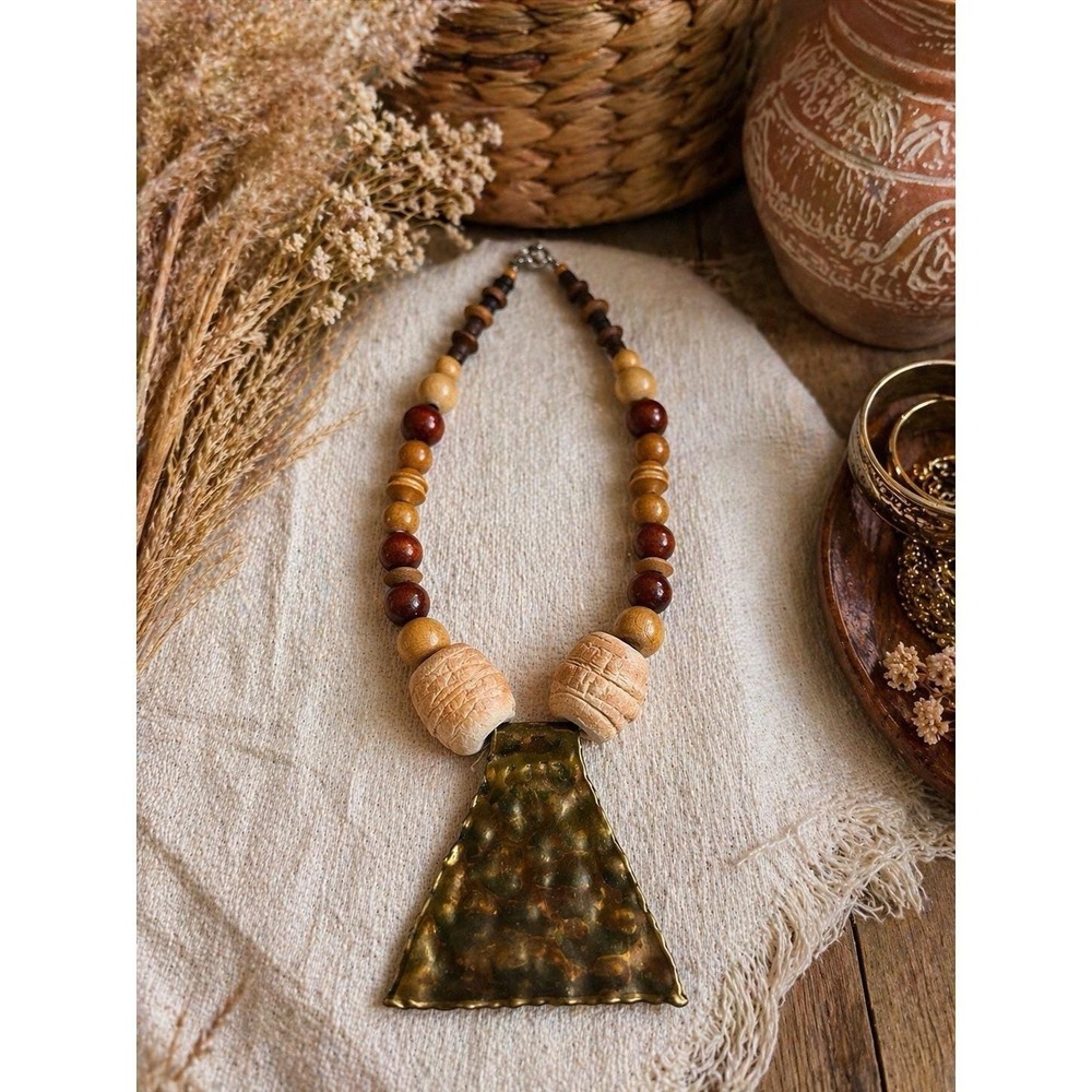 Vintage Chunky Wood Bead Necklace Hammered Brass LG Pendant Boho Statement 10"‎
